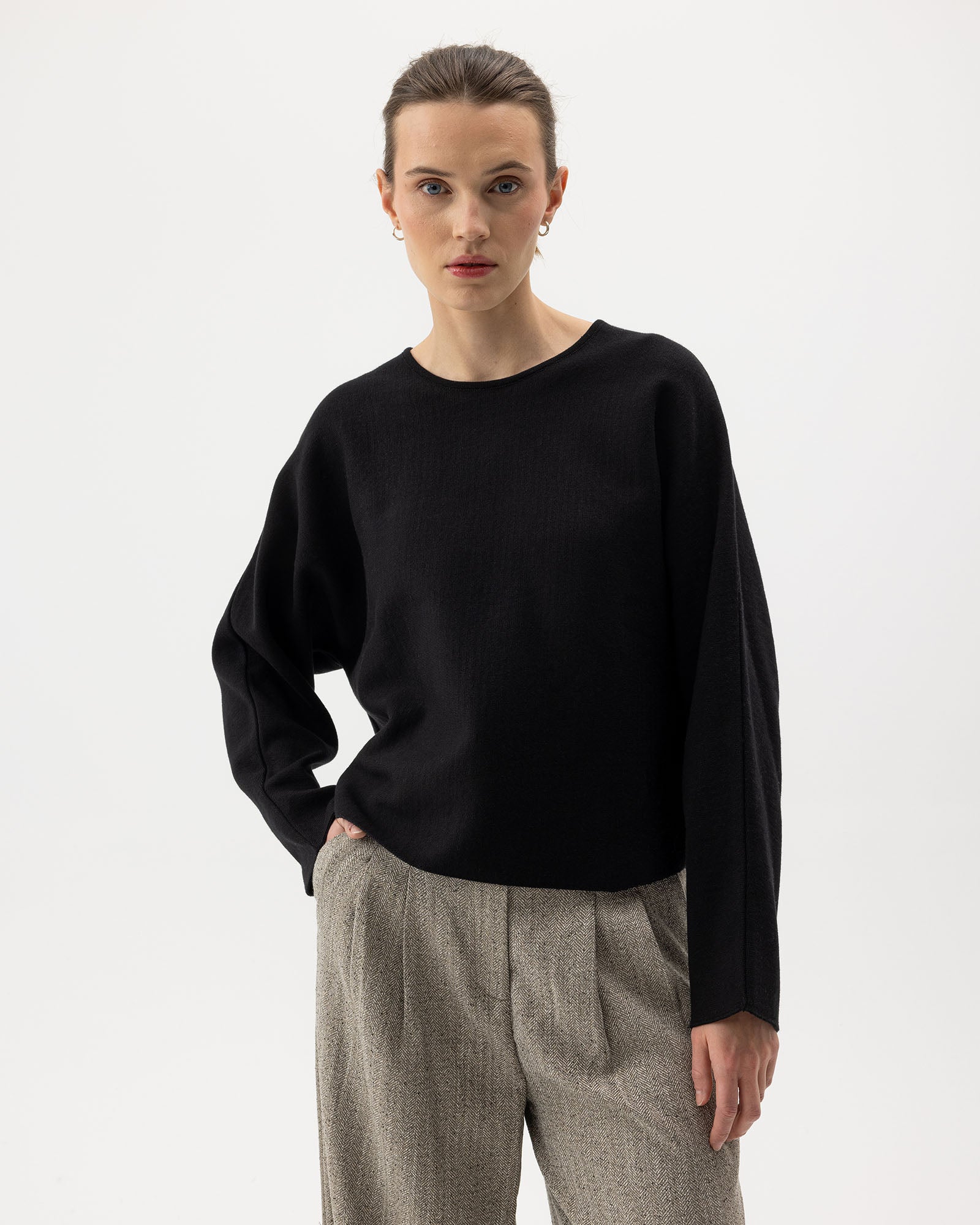 Ofelia Crew-Black