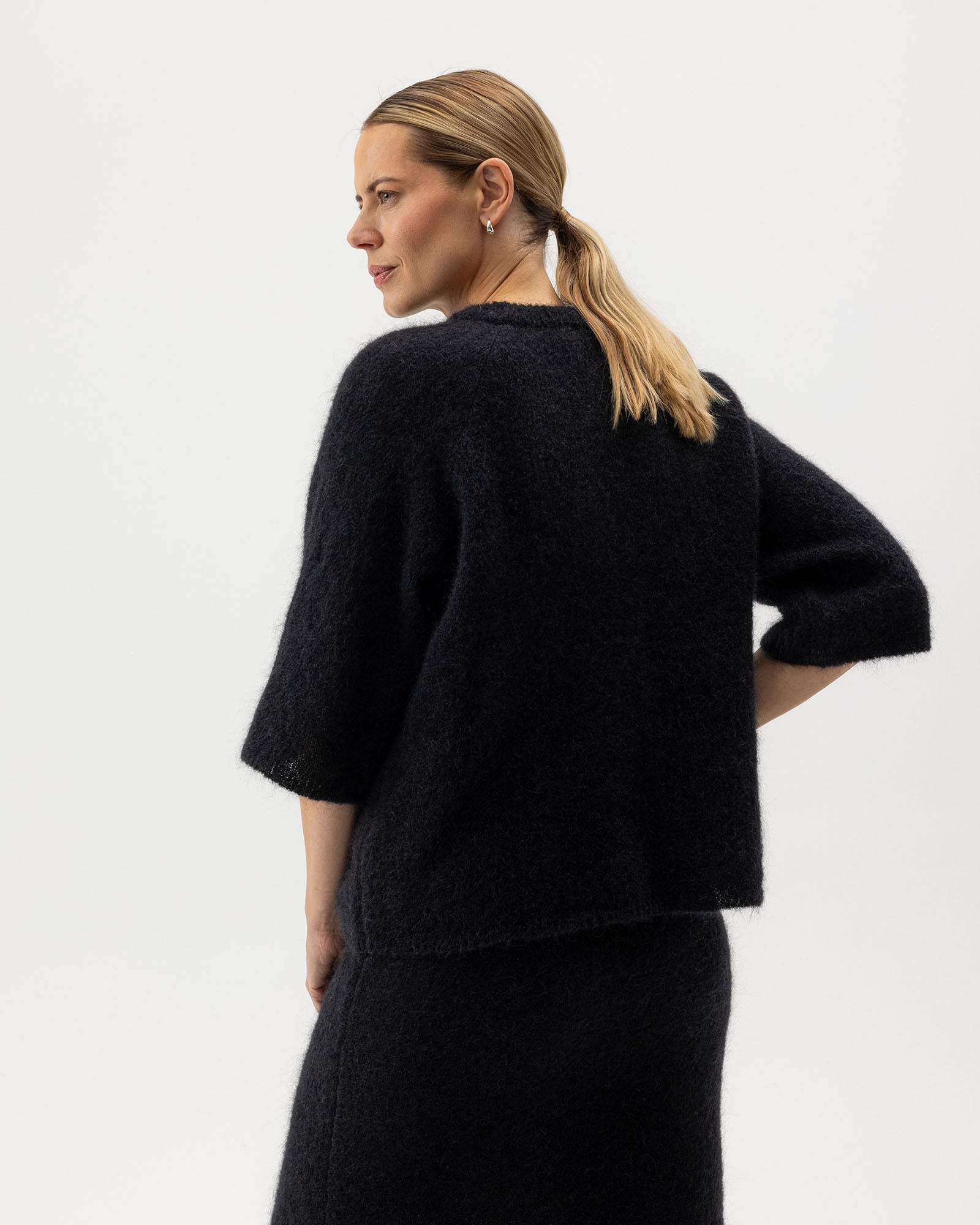 Tindra Crew- Black