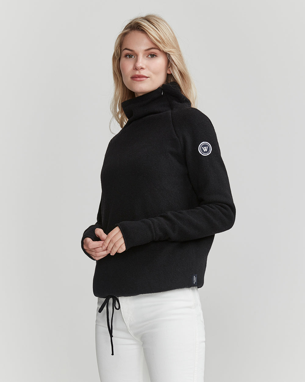 Martina Windproof Sweater-Black – Holebrook USA