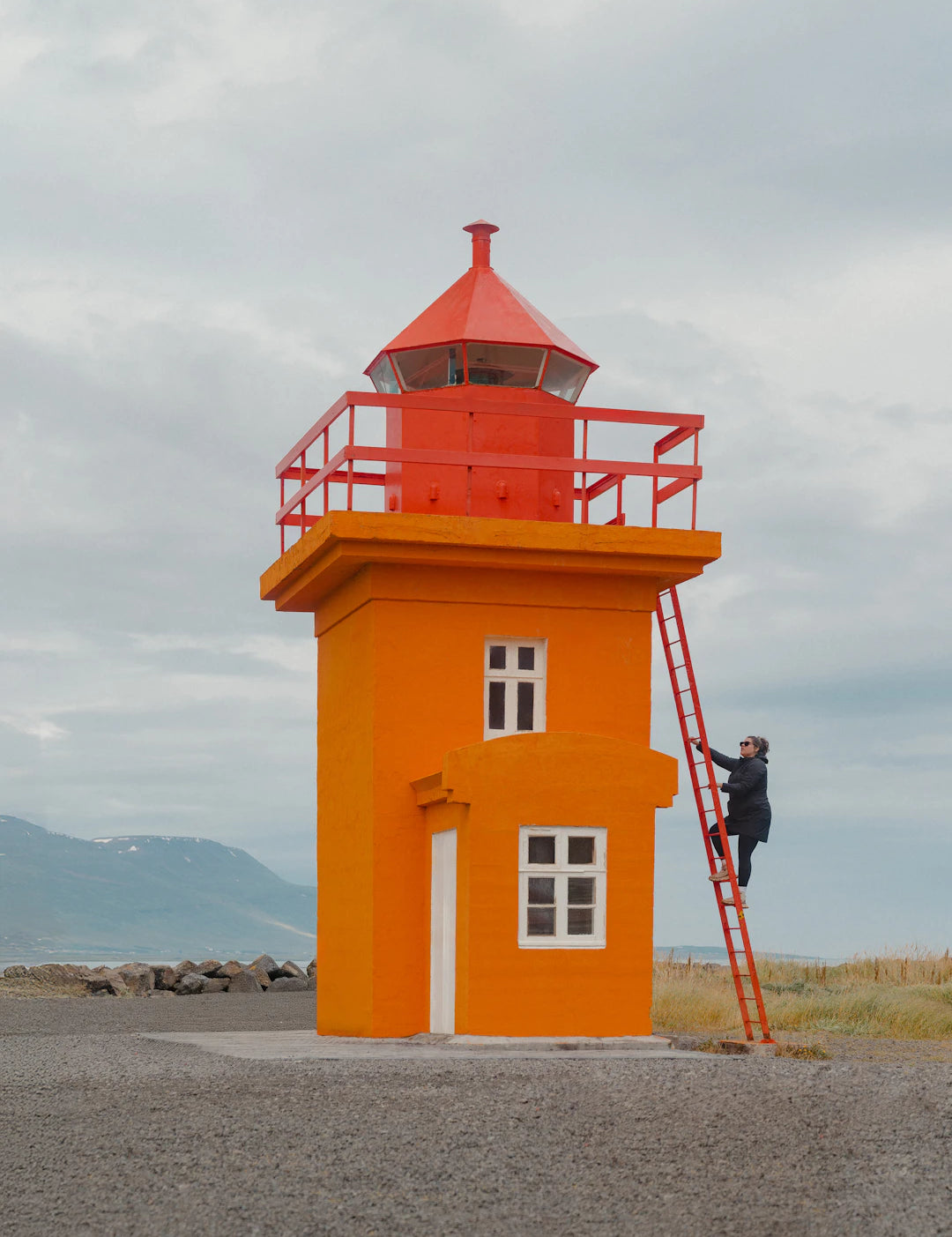 Discover the Hottest Colors for Windblock Clothing This Autumn