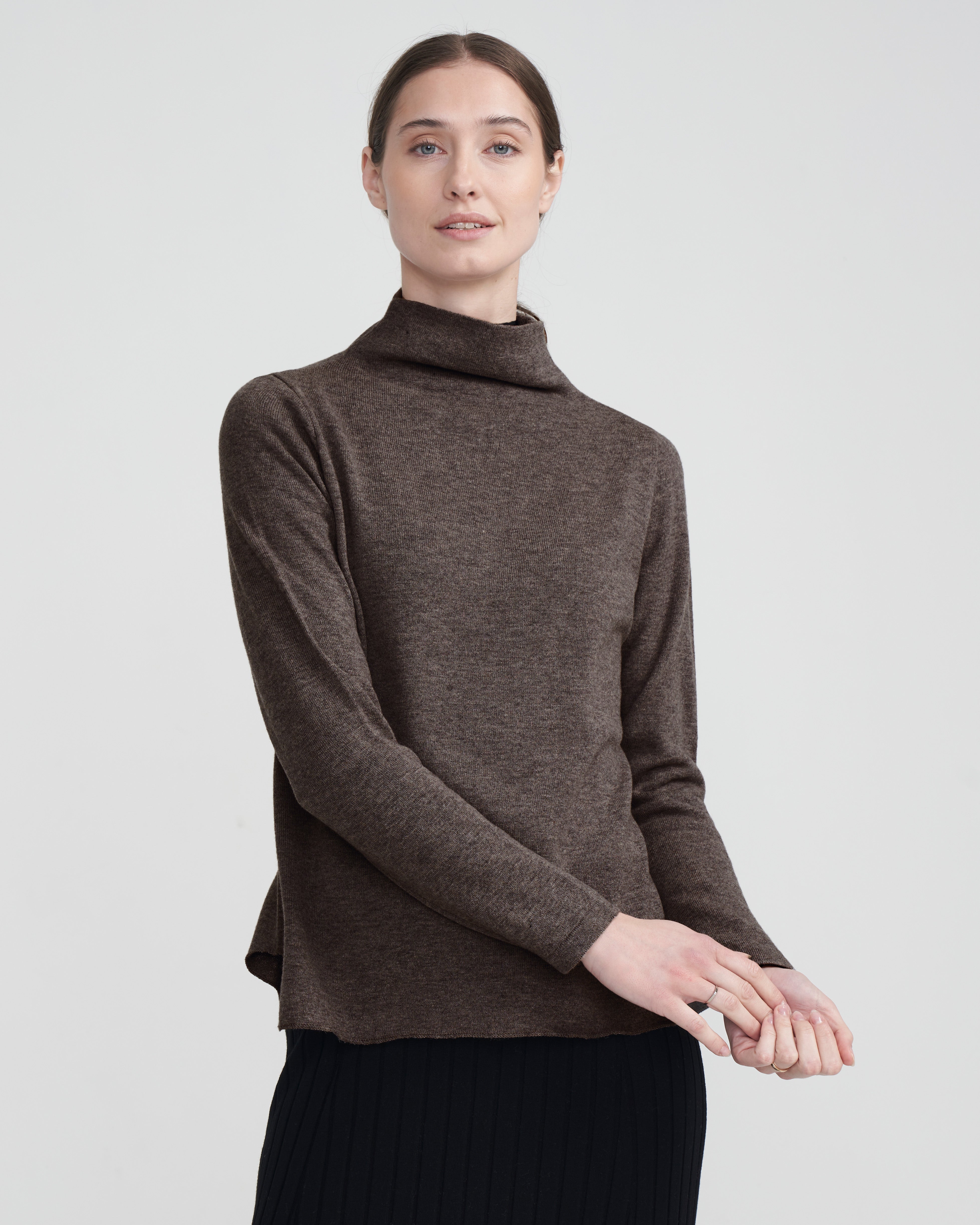 Alexandra- Dark Taupe