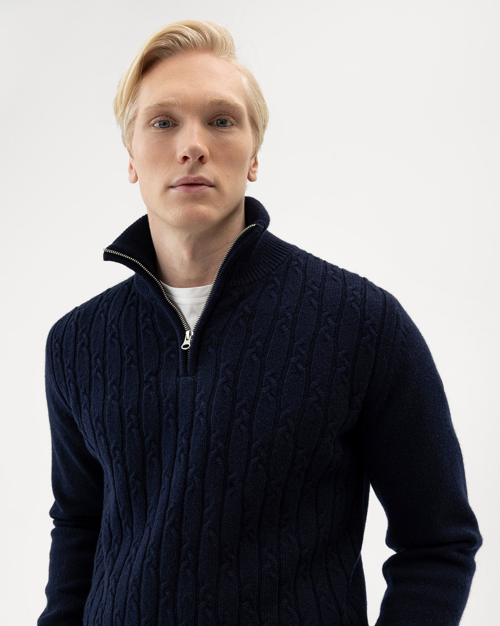 Alvin Windproof T- Neck- Navy