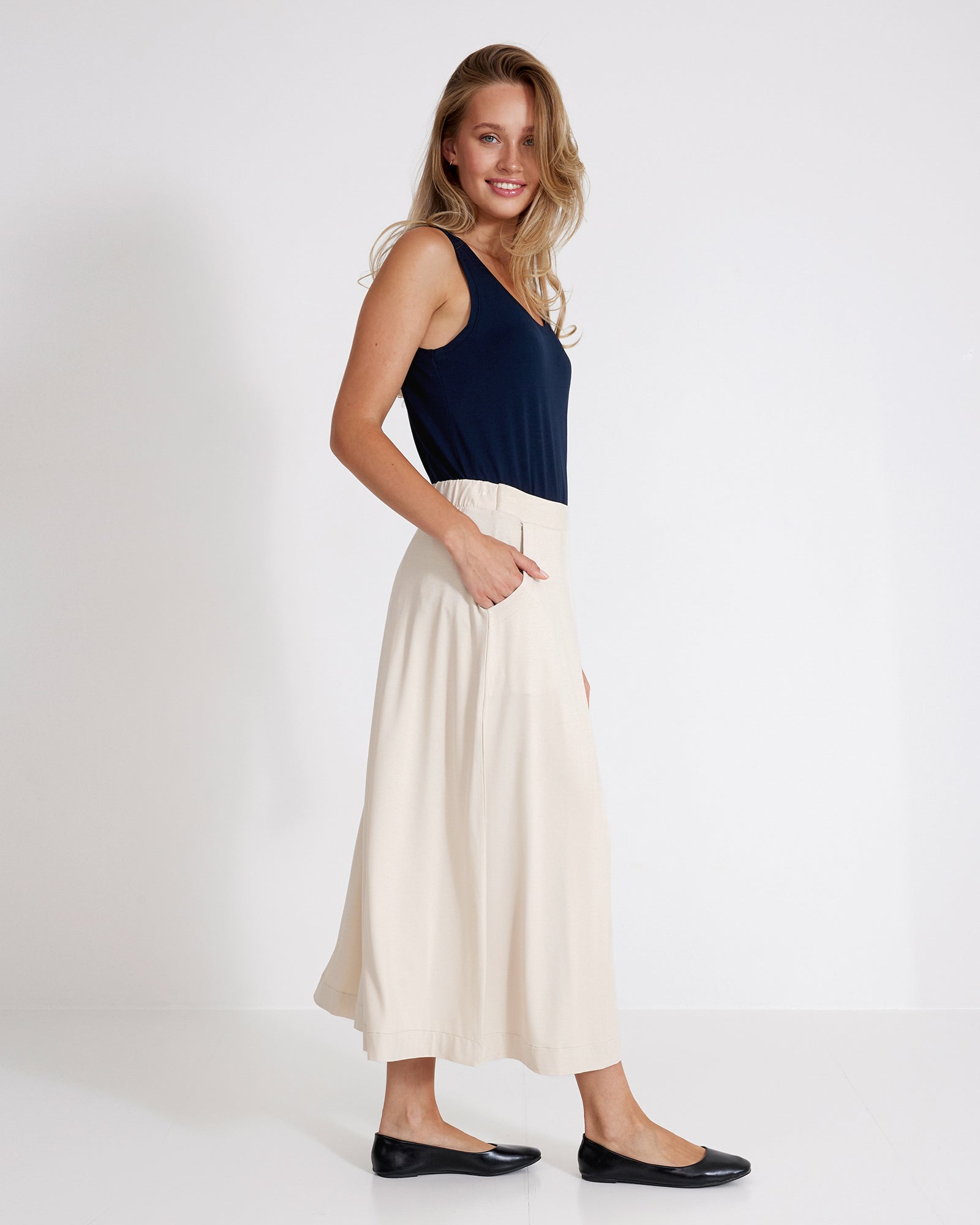 Holebrook_Asta-Skirt_S42605_710_2.jpg