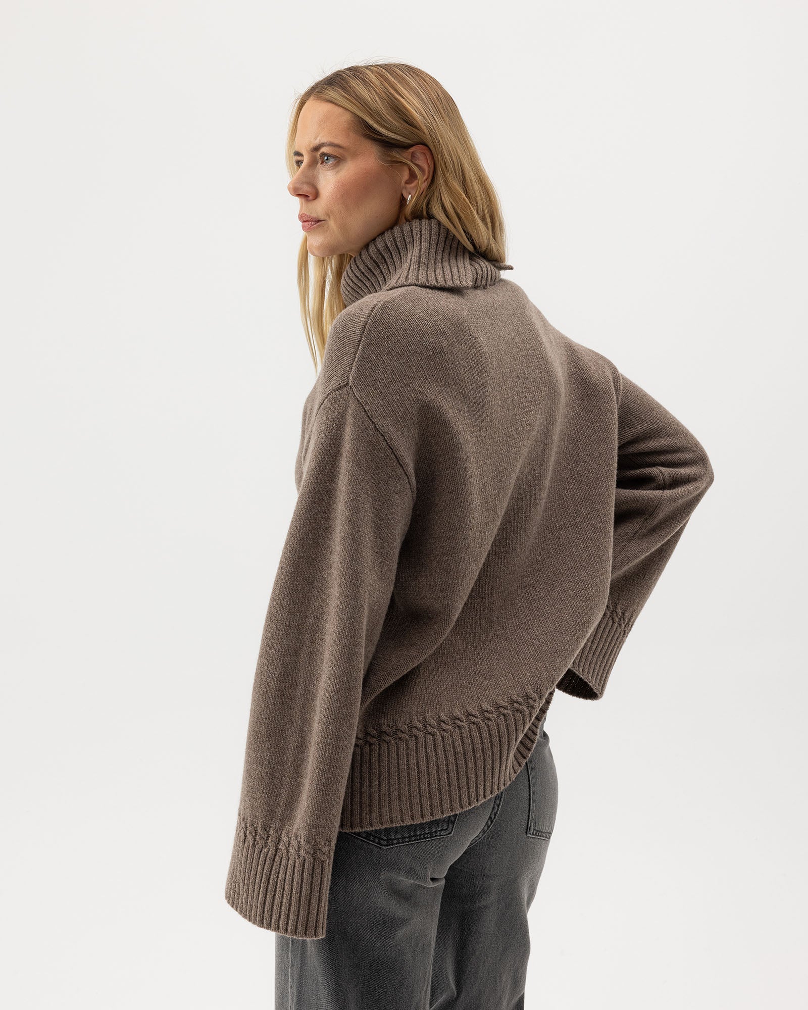 Holebrook_Christine-Rollneck_A52404_762_2.jpg