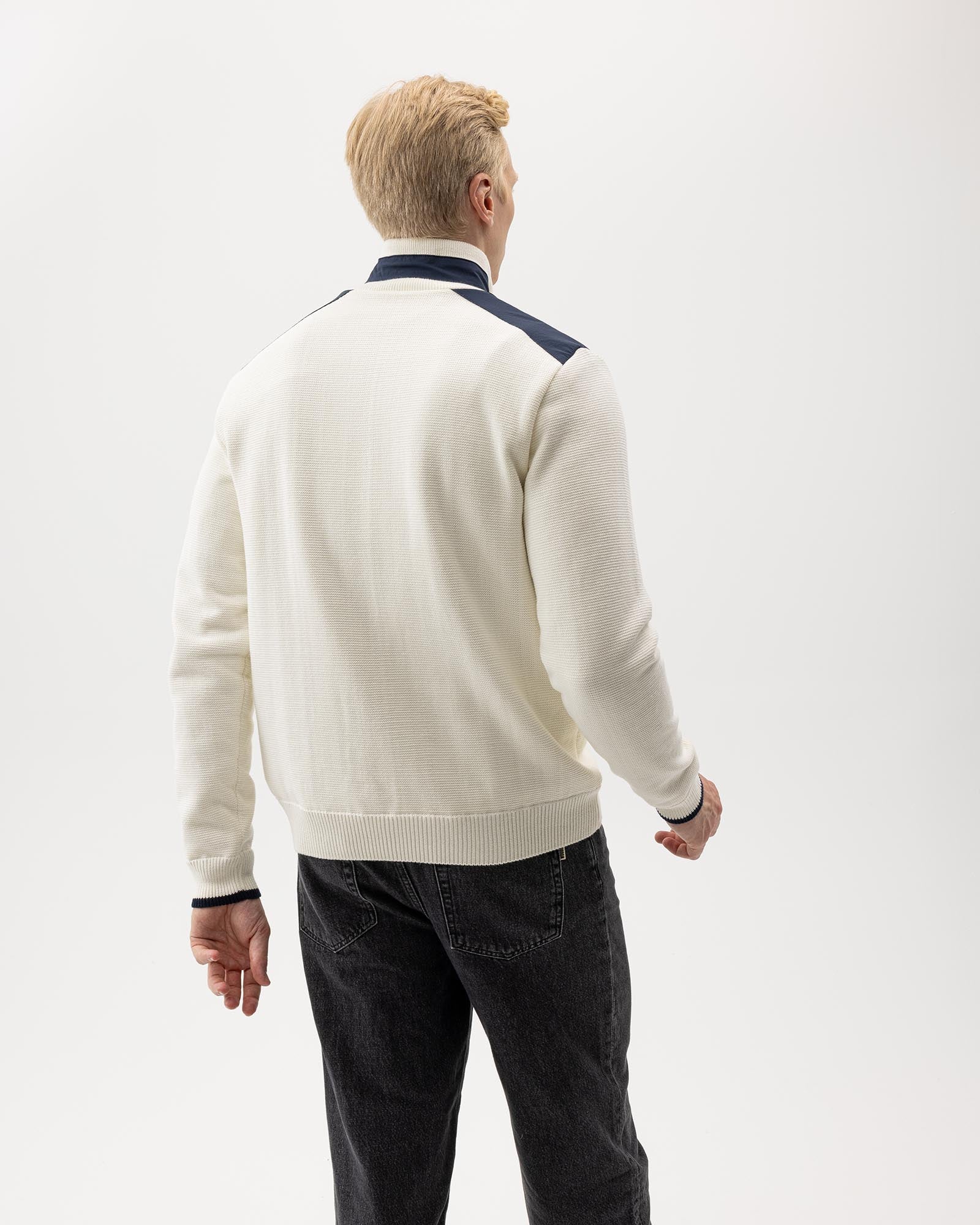 Eskil T-Neck Windproof