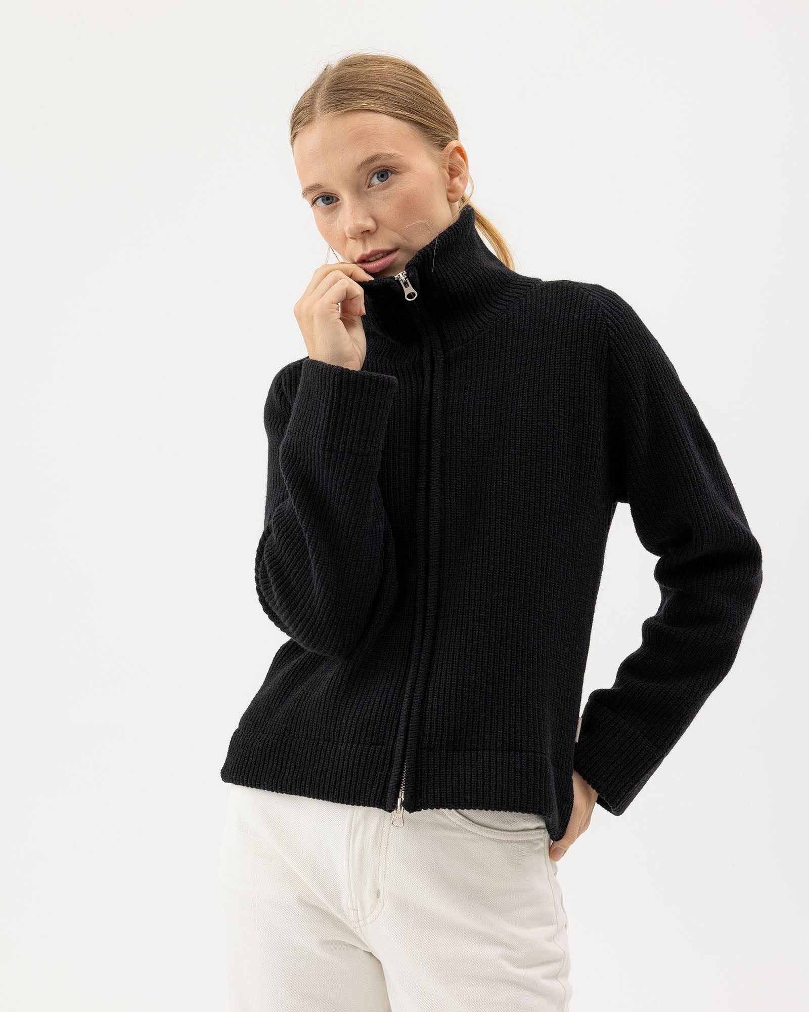 Essie Full Zip Windproof Sweater-Black