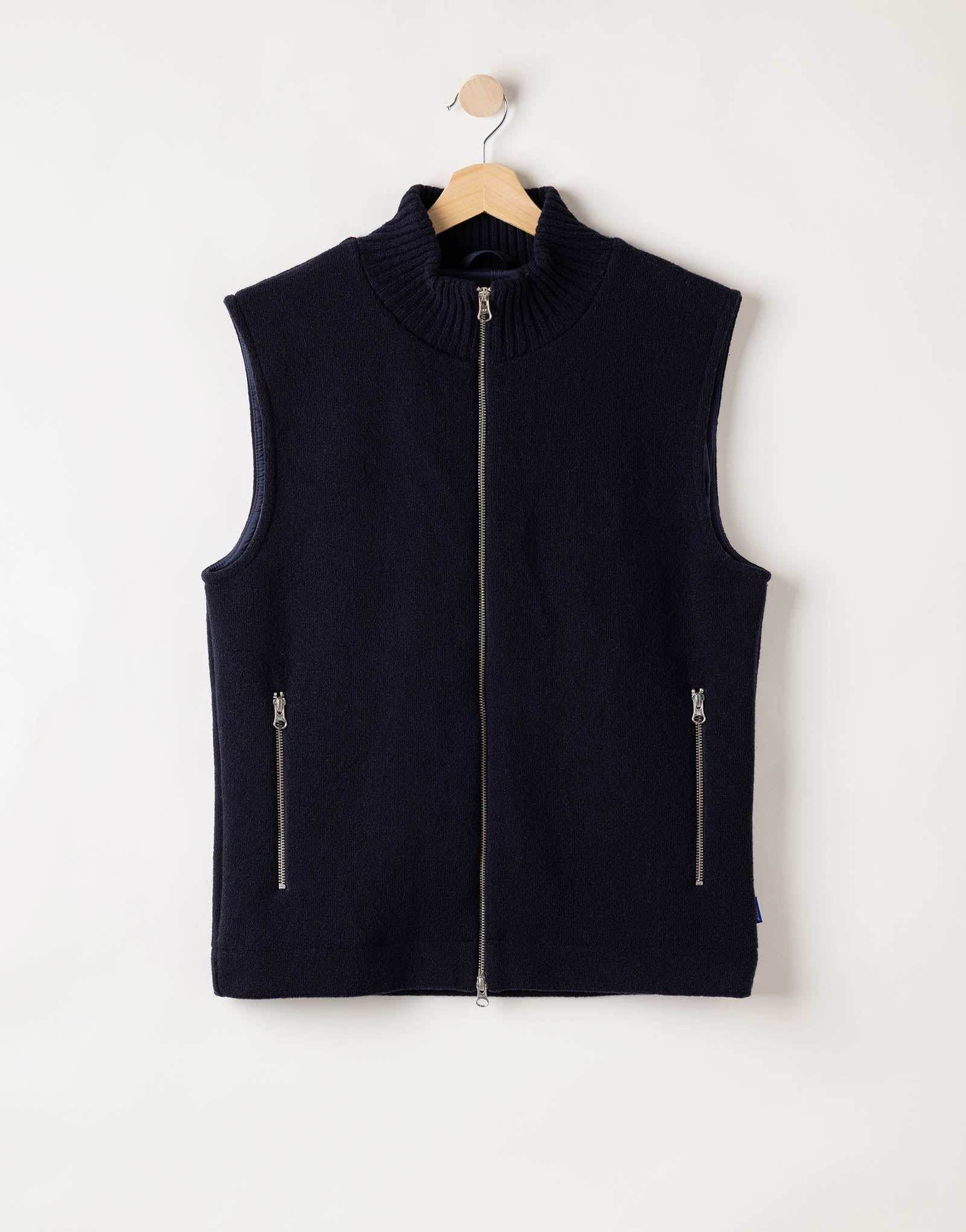 Holebrook_Fred-Vest-WP_H61404_290_P.jpg