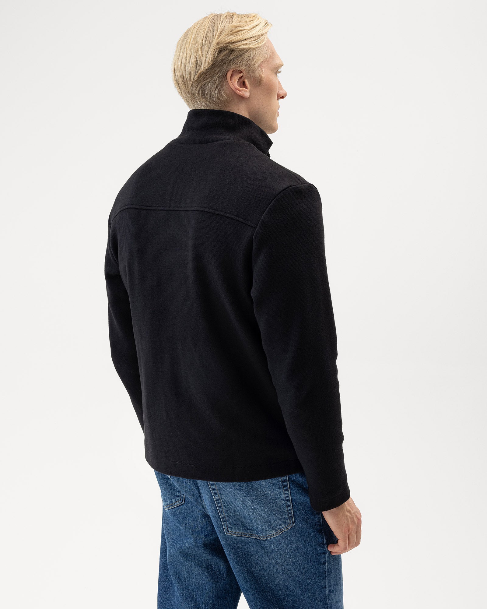 Holebrook_Gurra-Jacket-WP_H61102_999_2.jpg
