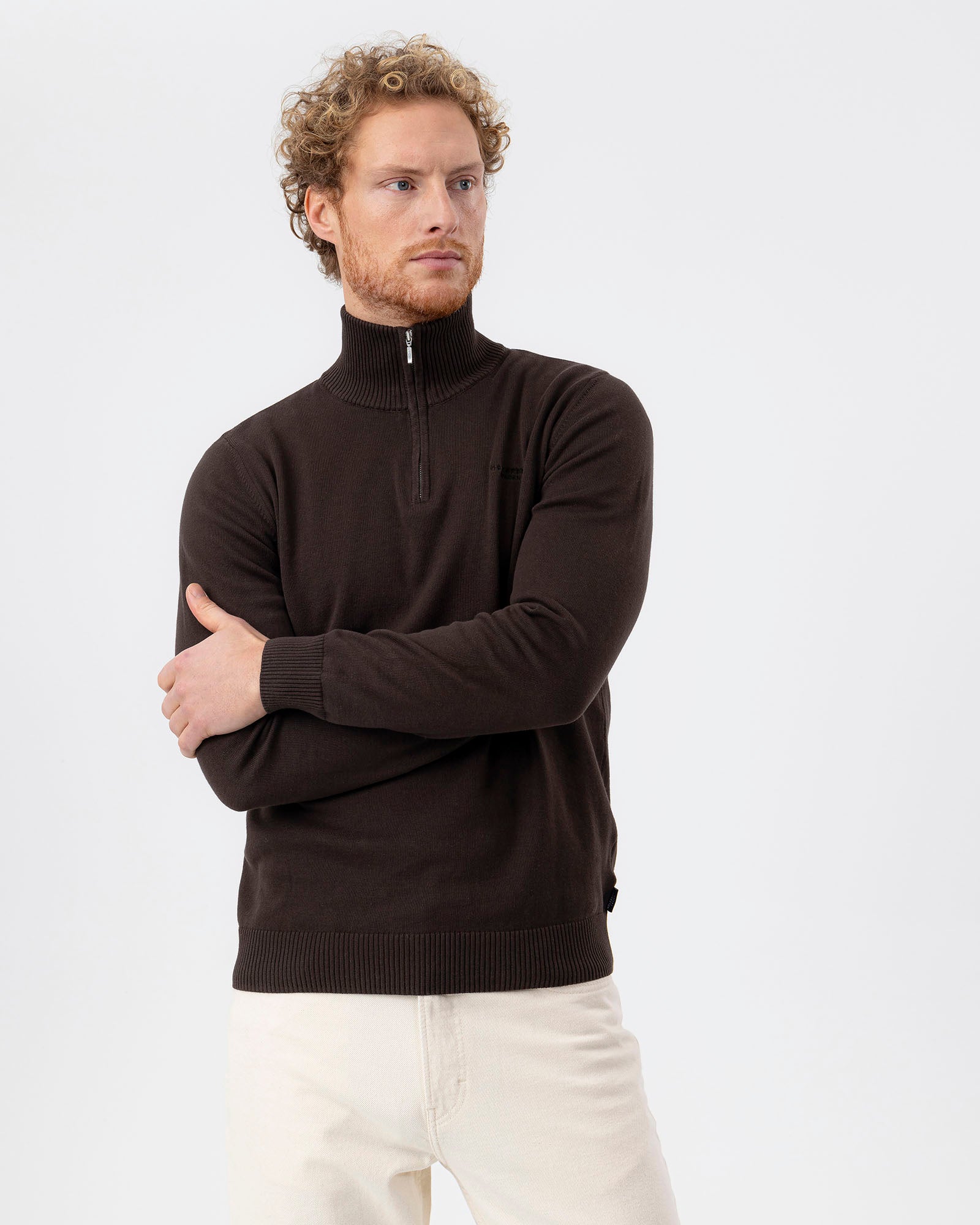 Holger T-Neck-Dark Chocolate