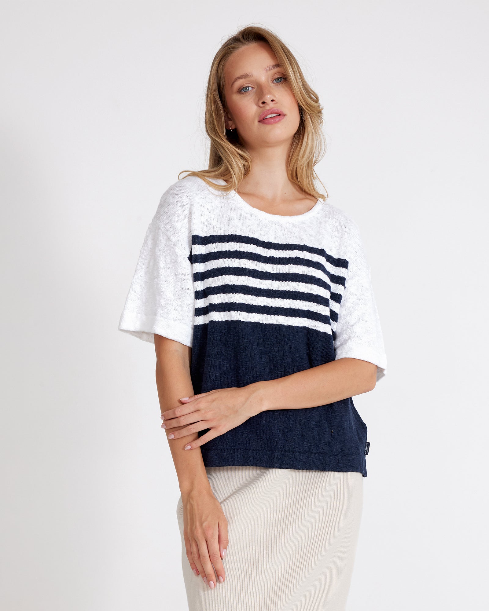 Holebrook_Isabella-Tee_S42406_291_1.jpg