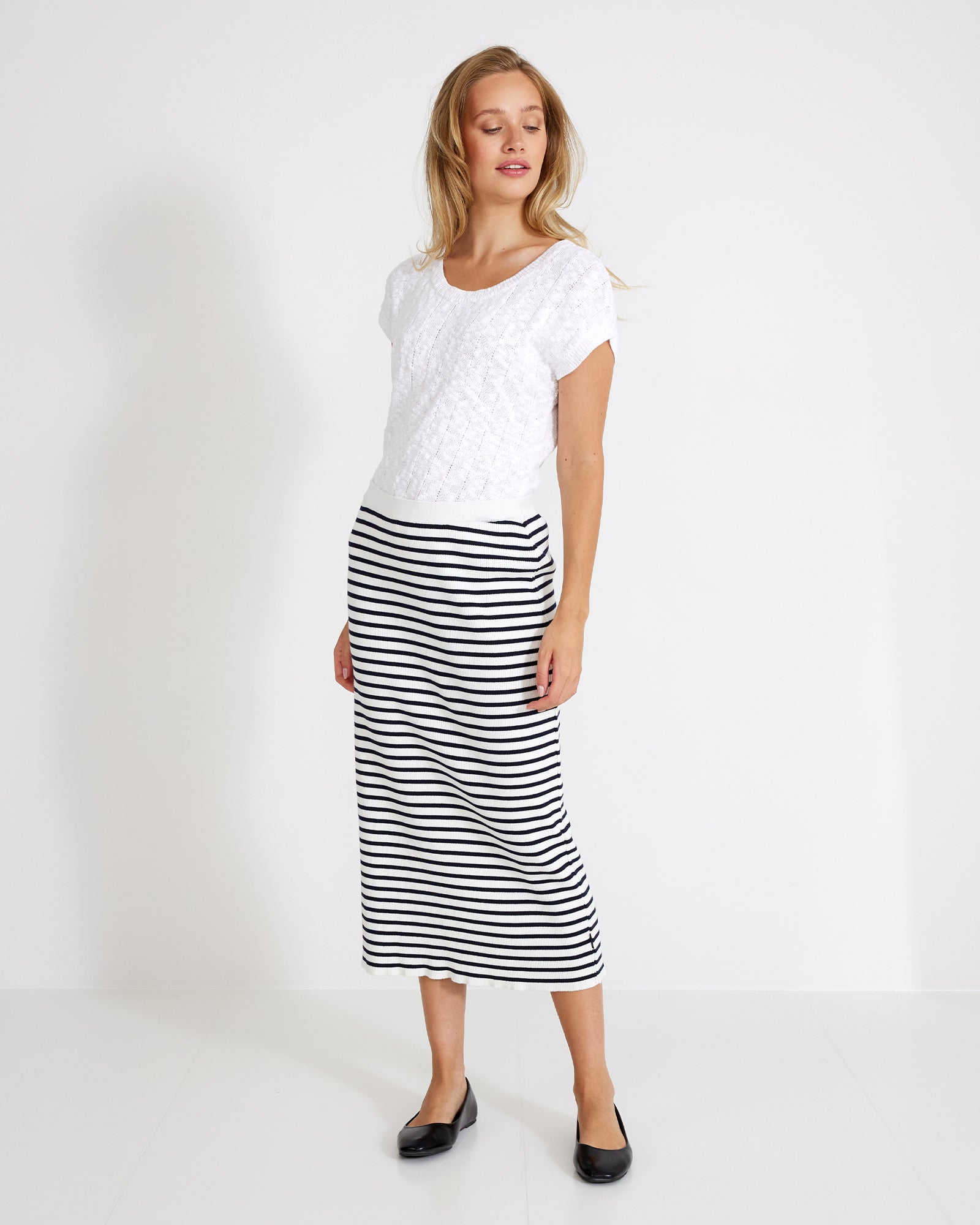 Holebrook_Jasmine-Skirt_S42613_129_3.jpg
