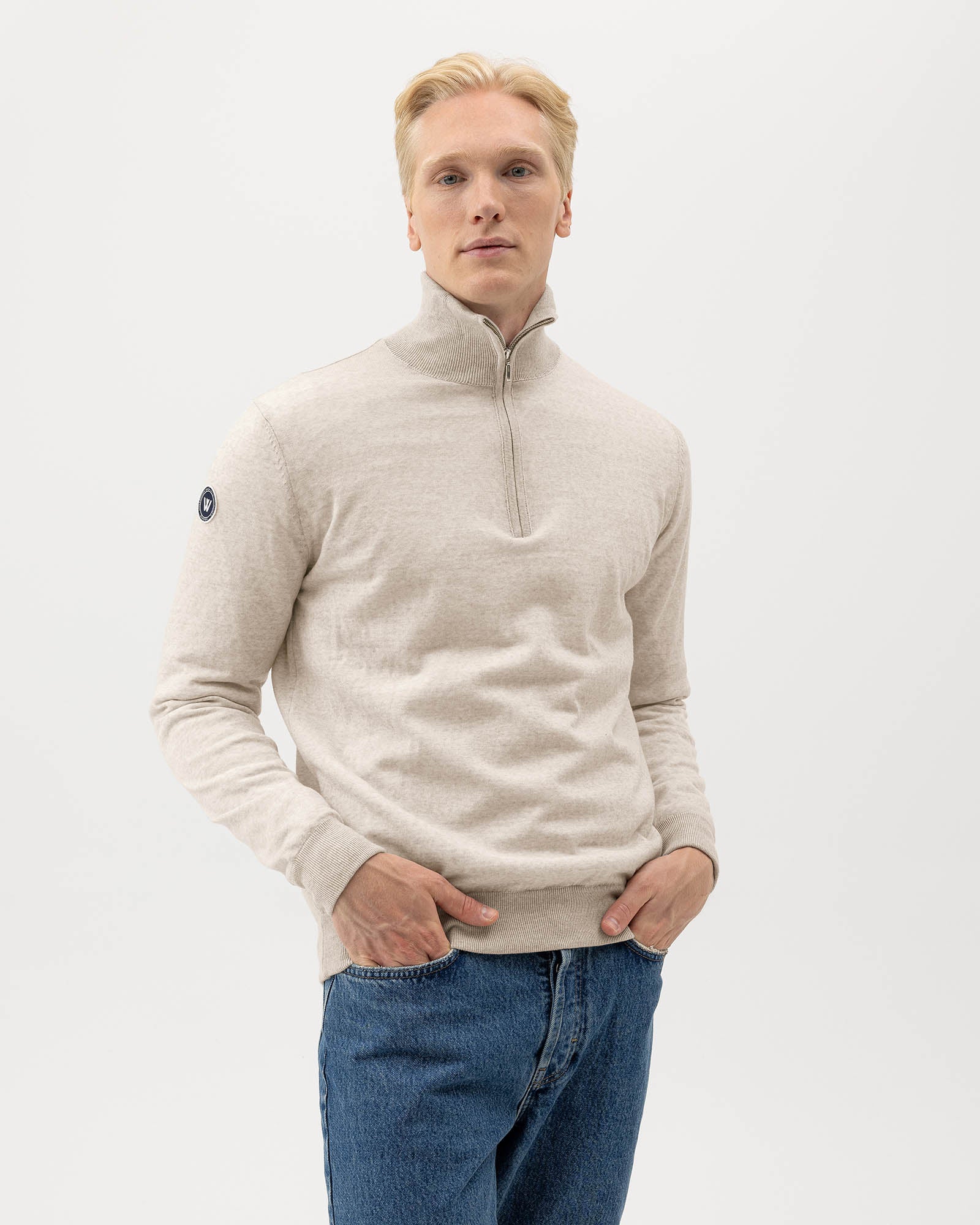 Holebrook_Jesper-T-neck-WP_H41411_711_1.jpg