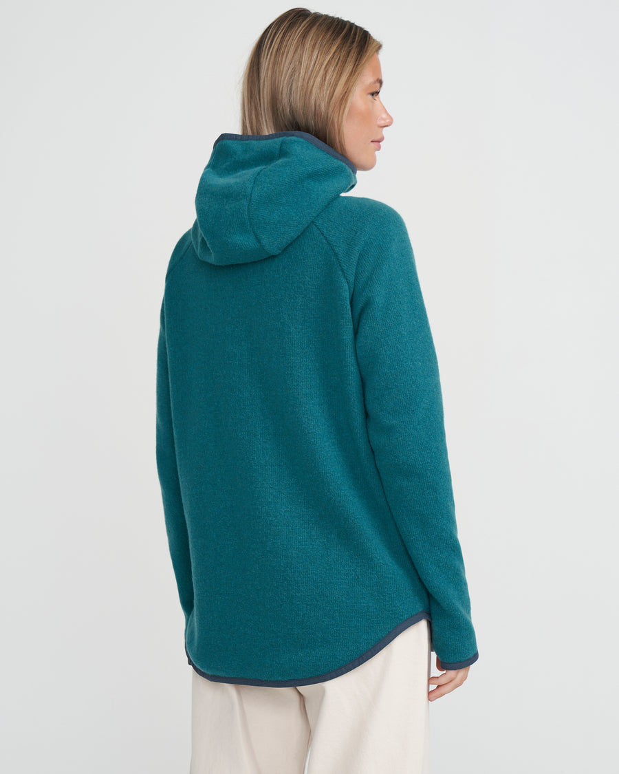 Judit Hood WP- Peacock