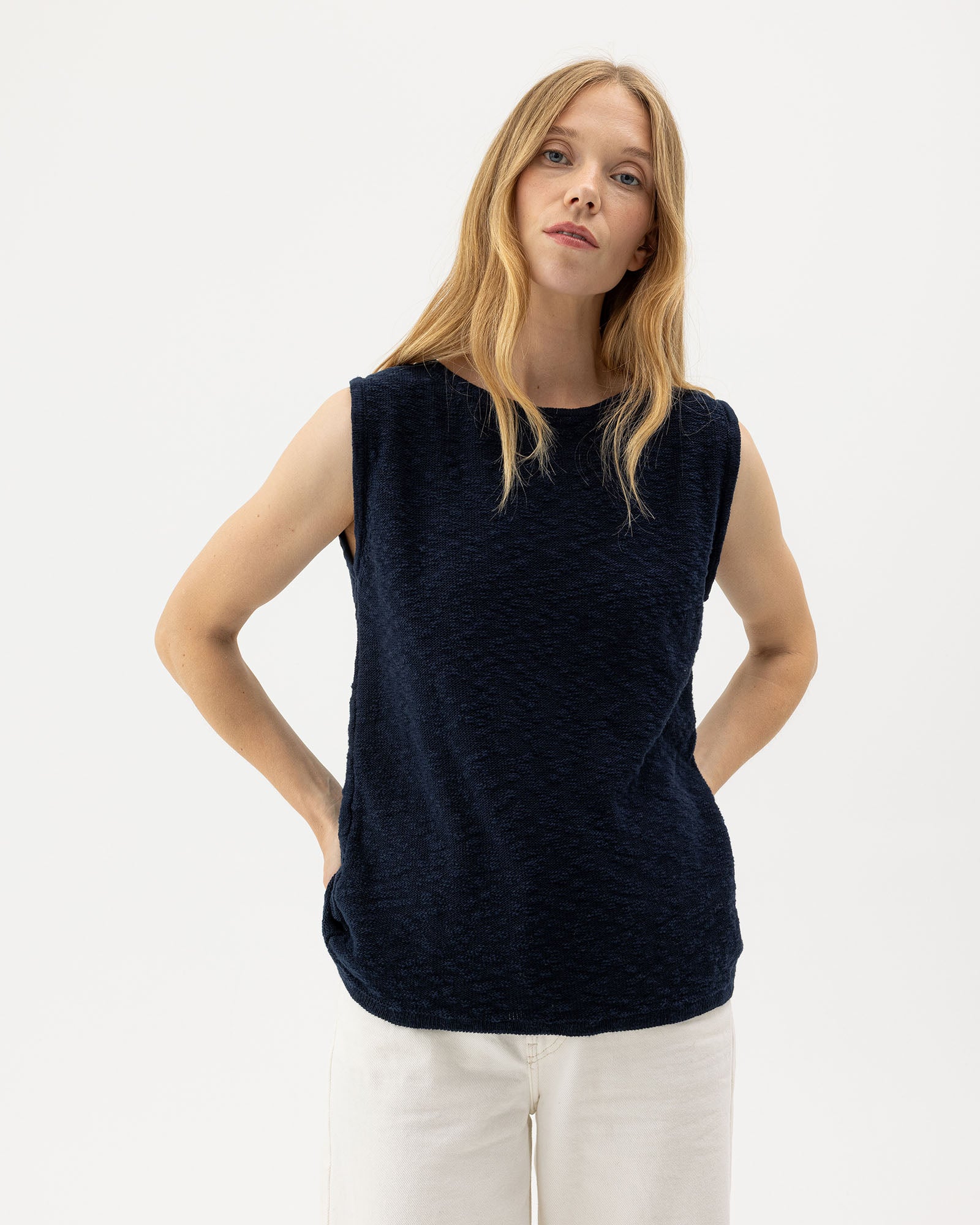 Holebrook_Juni-Vest_S62410_290_1.jpg