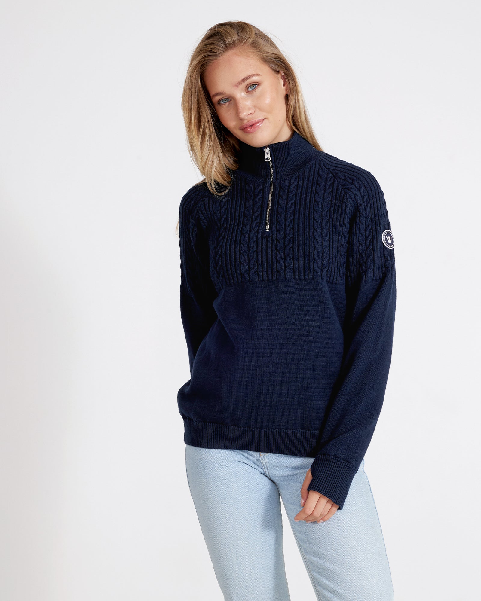 Holebrook_Klara-T-Neck-WP_H42401_290_1.jpg