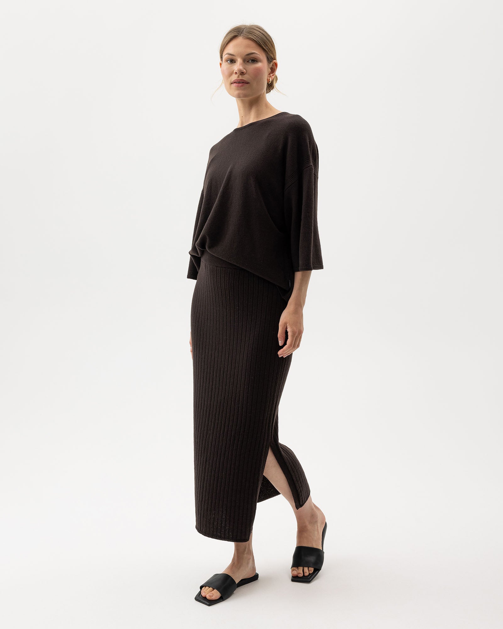 Holebrook_Kristina-Skirt_A42602_799_1.jpg