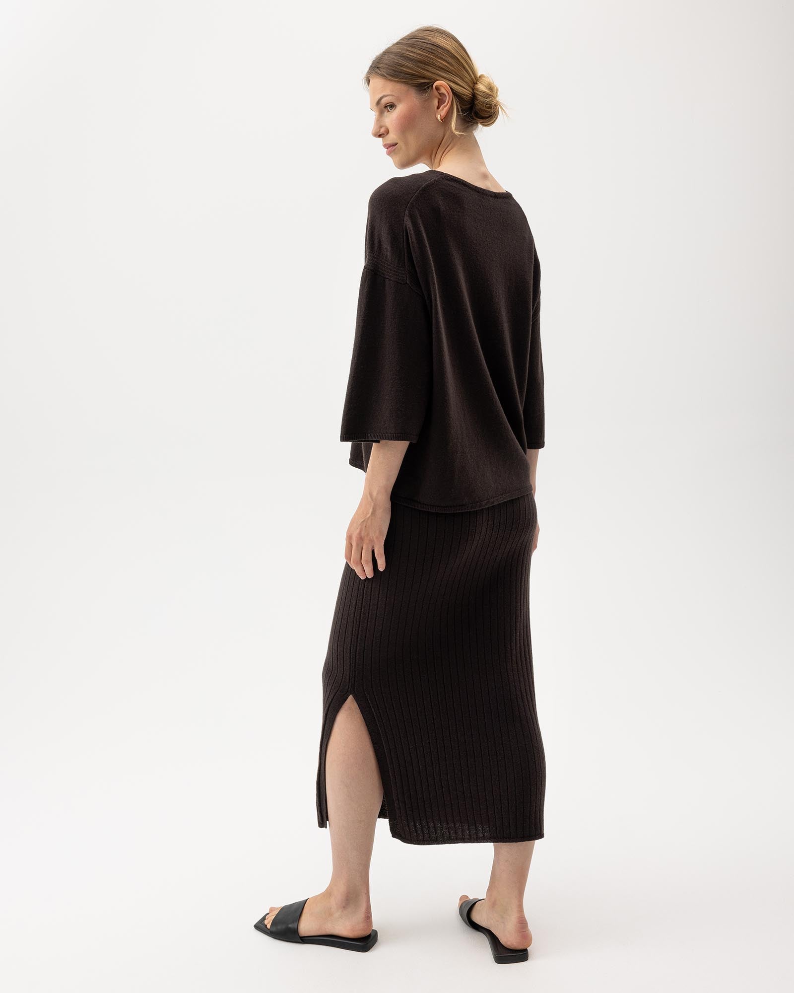 Holebrook_Kristina-Skirt_A42602_799_2.jpg