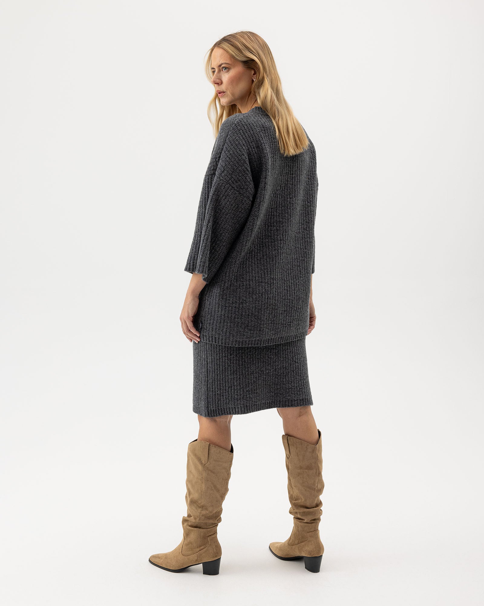 Holebrook_Livia-Skirt_A52603_970_2.jpg