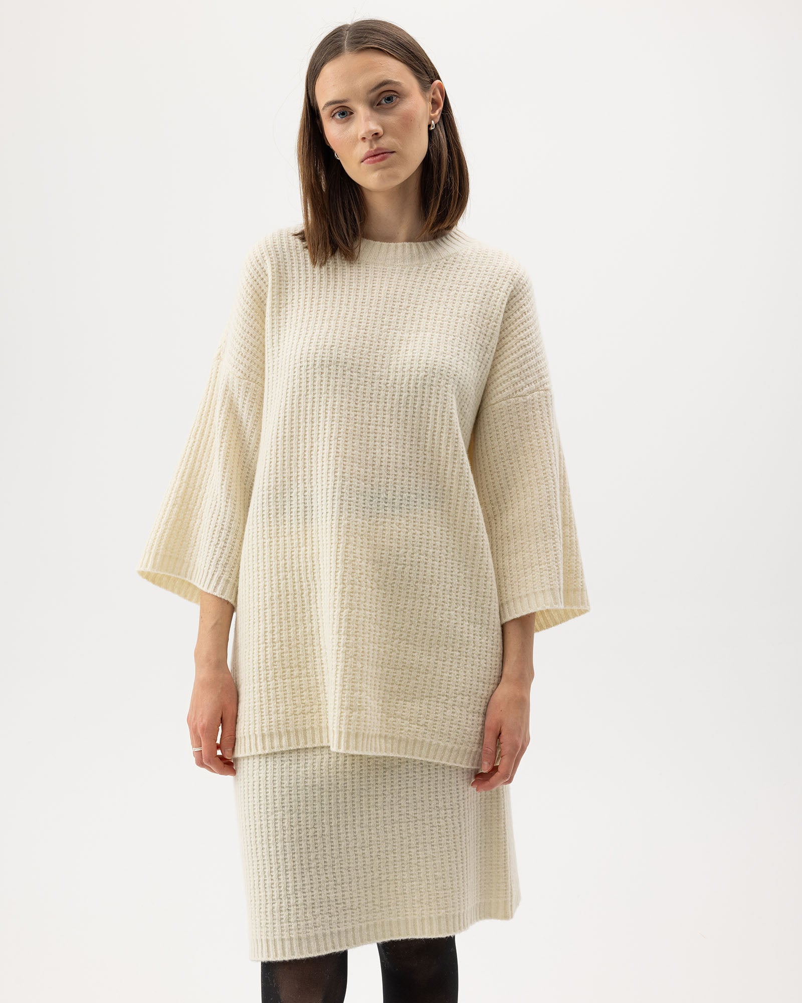 Holebrook_Livia-Sweater_A52401_119_1.jpg