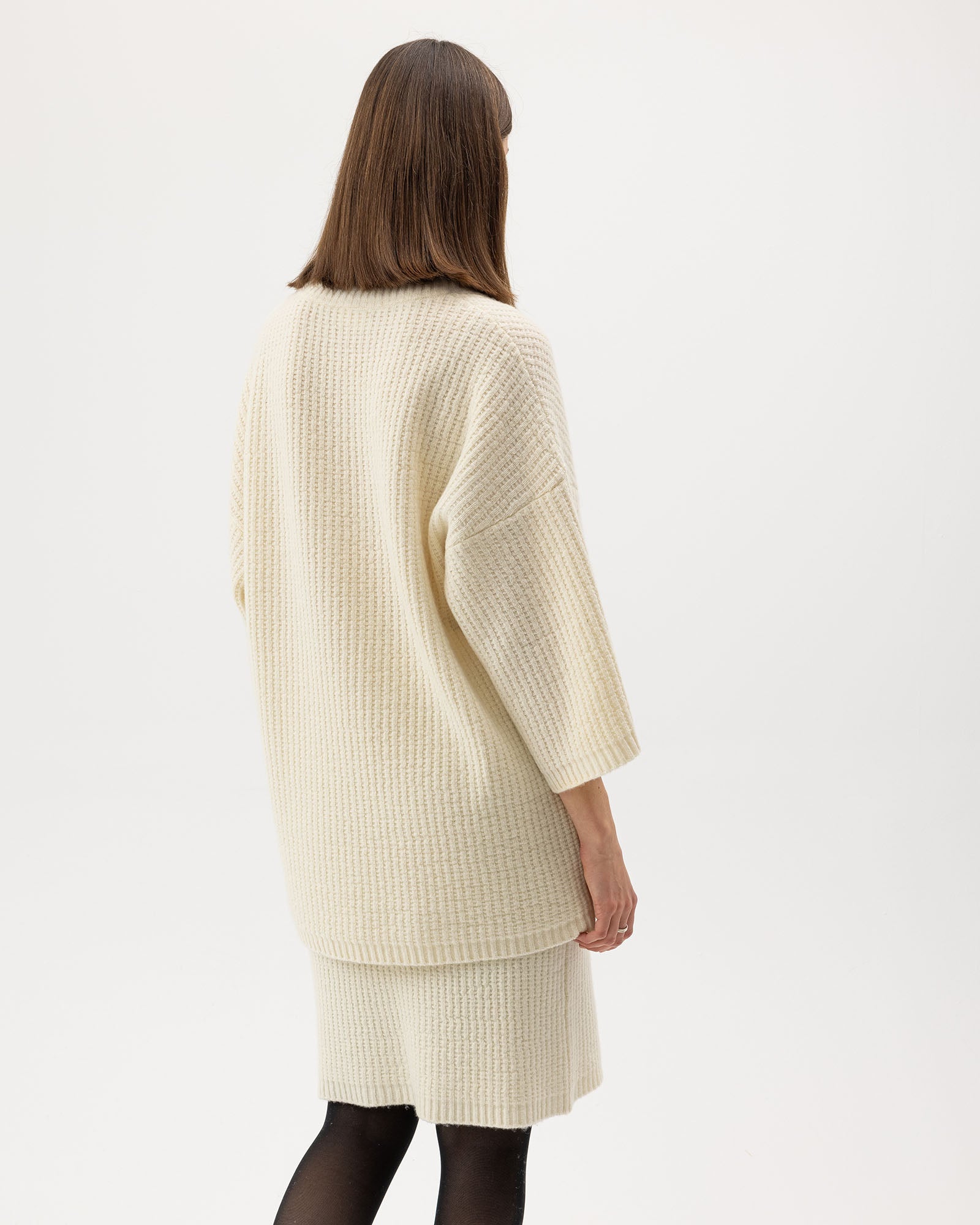 Holebrook_Livia-Sweater_A52401_119_2.jpg