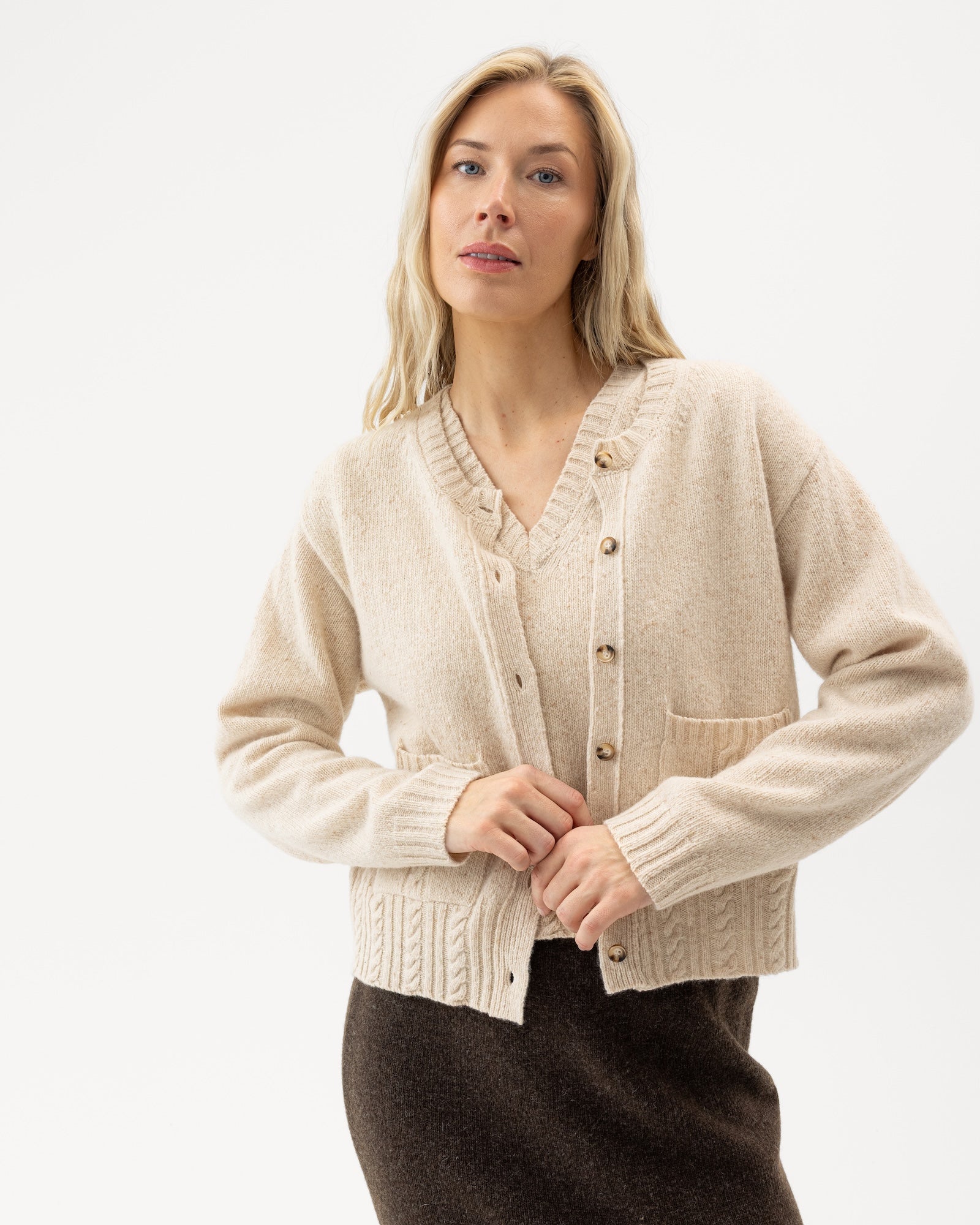 Holebrook_Magda-Cardigan_A62406_710_1.jpg