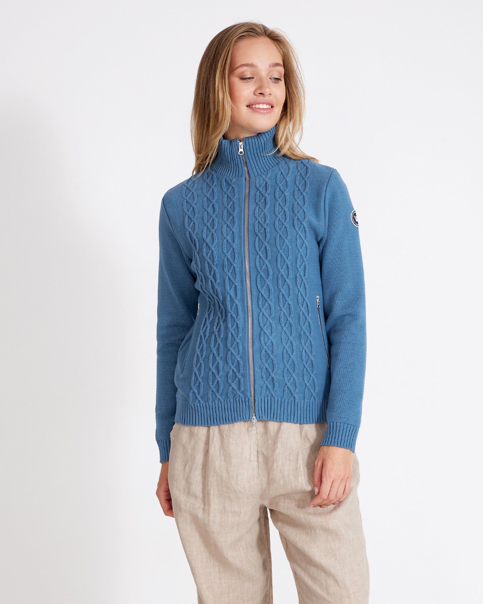 Holebrook_Marianne-Fullzip-WP_H42402_682_1.jpg