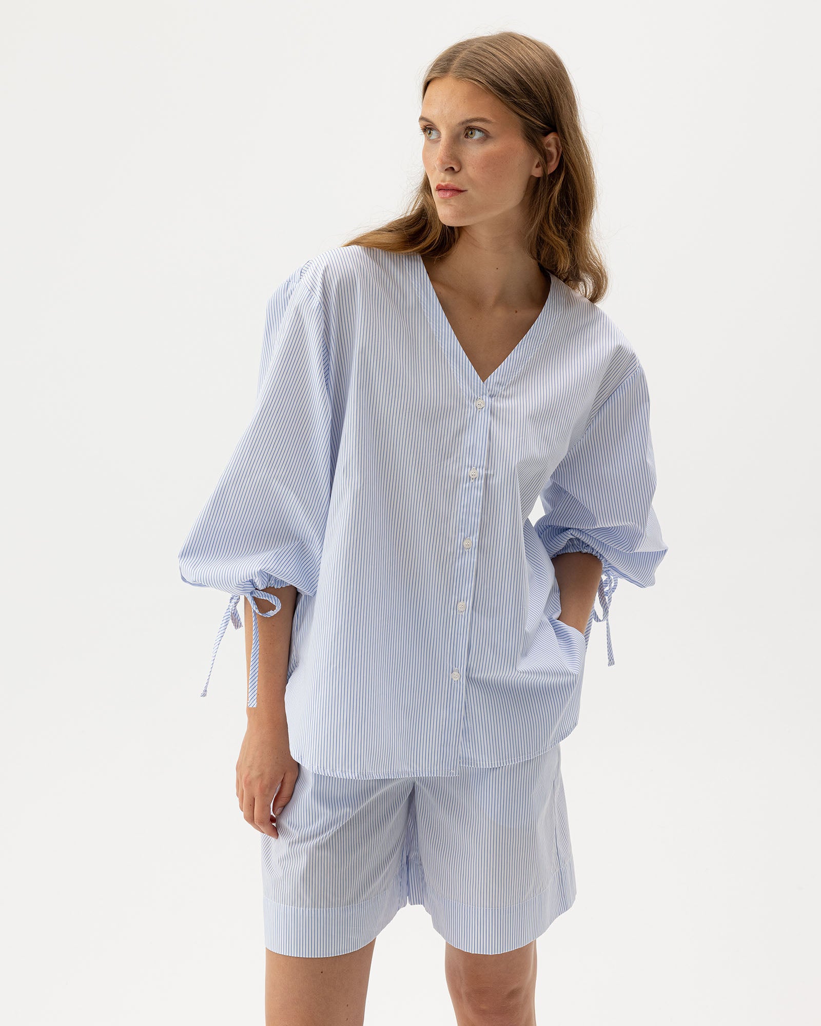 Holebrook_Marie-Shirt_S62302_154_1_7167f595-81b4-4927-83b8-10fd5d3a31e9.jpg