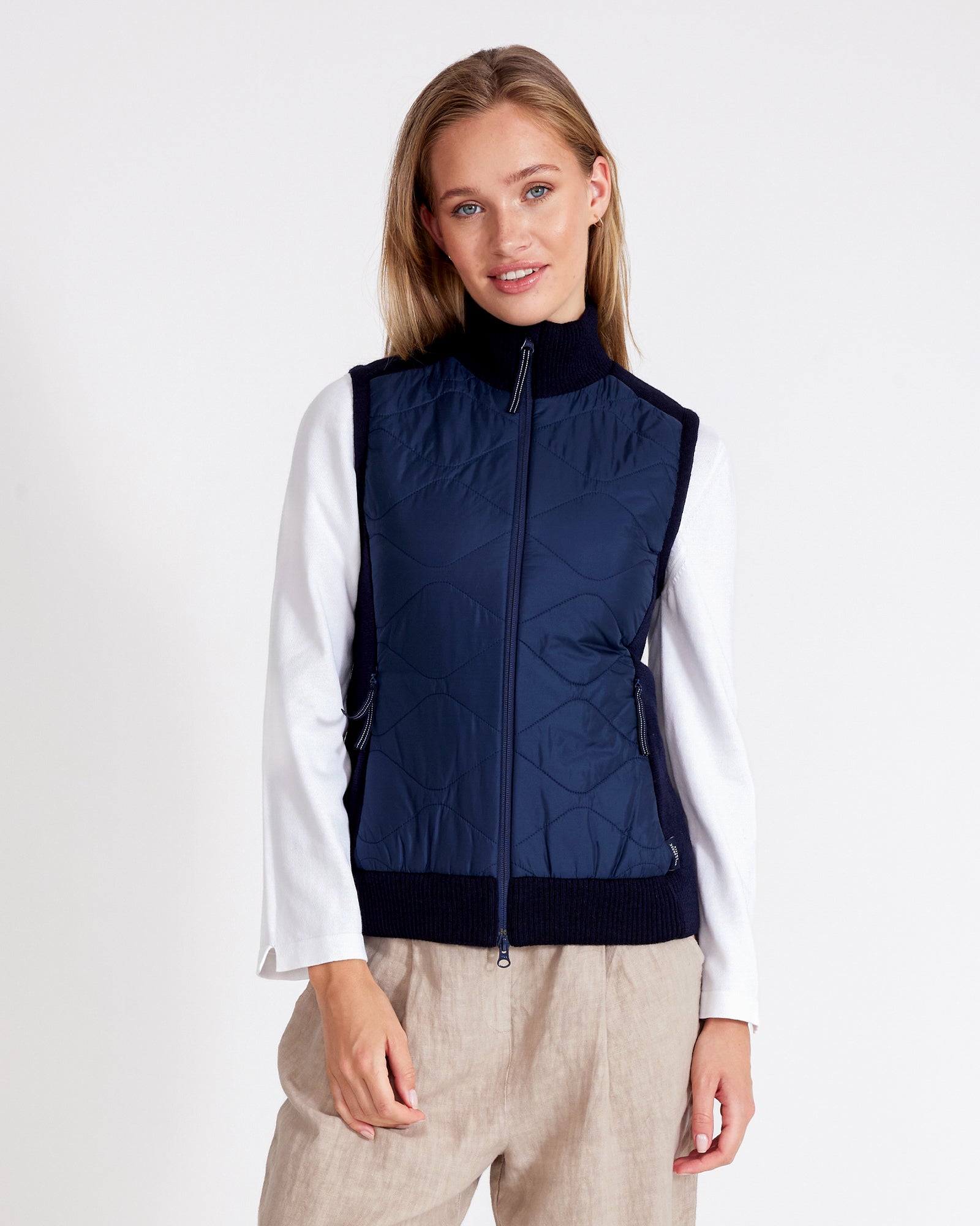 Holebrook_Mary-Vest-WP_H42405_290_1.jpg