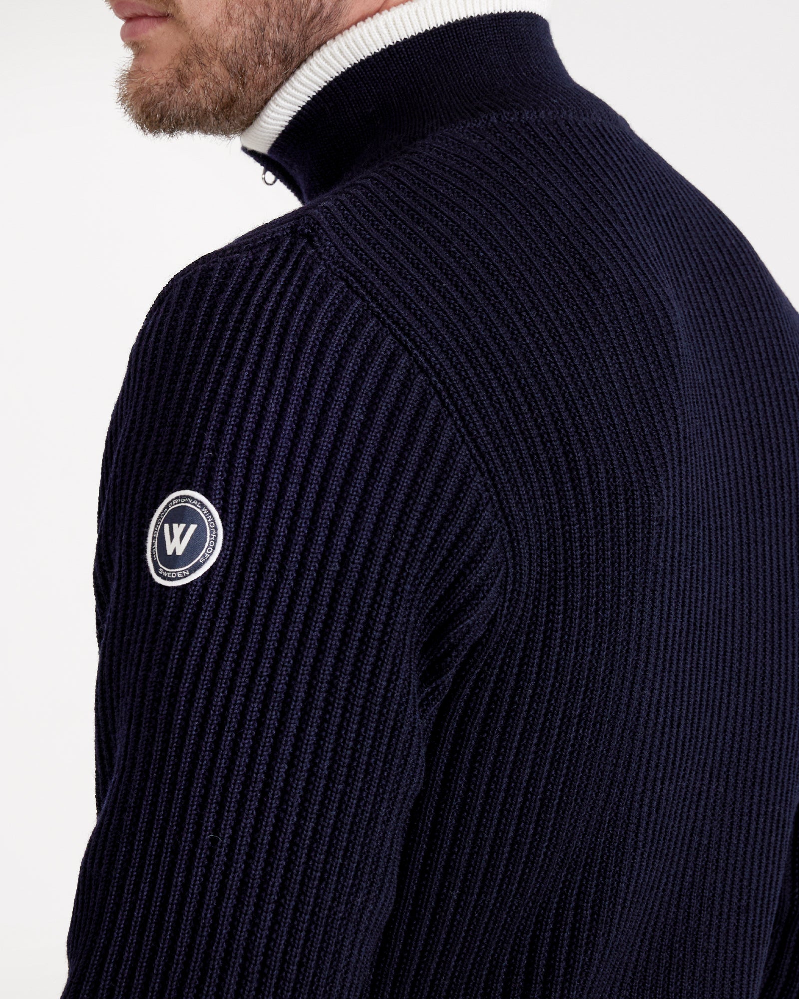 Holebrook_Ragnar-T-Neck-WP_H41410_290_3.jpg