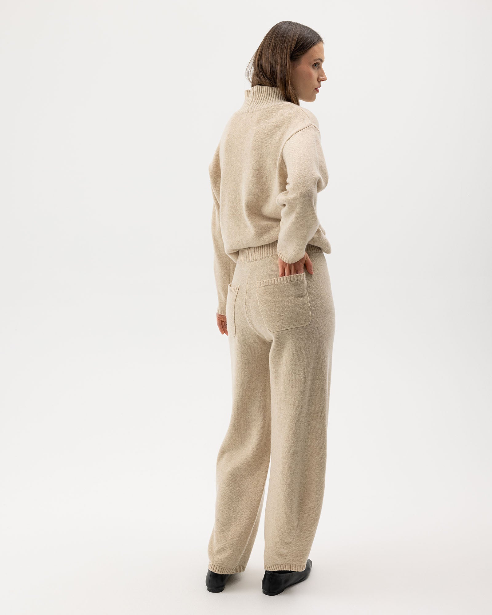Holebrook_Sonja-Pants_A52201_710_2.jpg