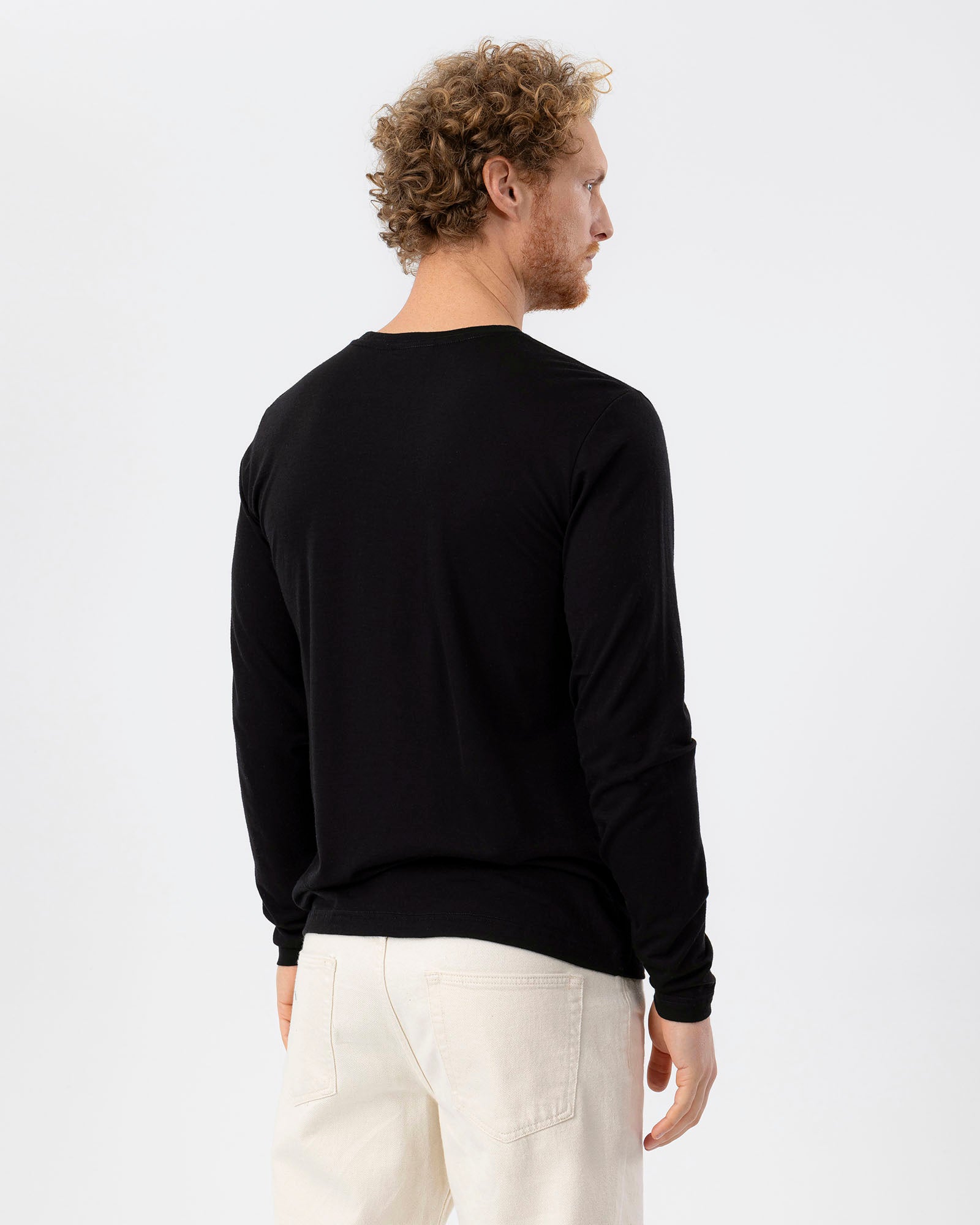 Holebrook_Ulrik-Long-Sleeve_A41502_999_2.jpg