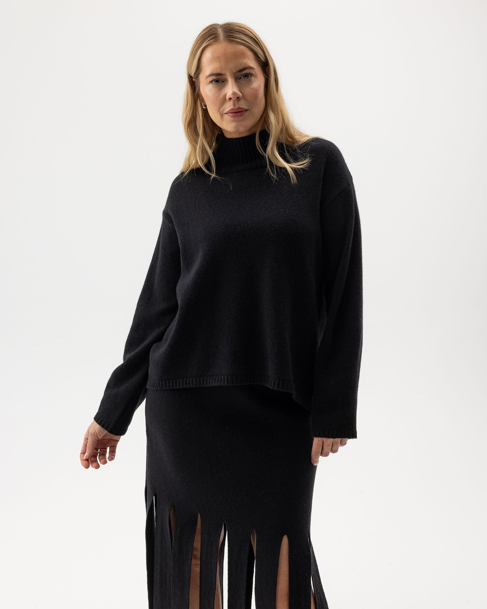 Veronika Turtle- Black