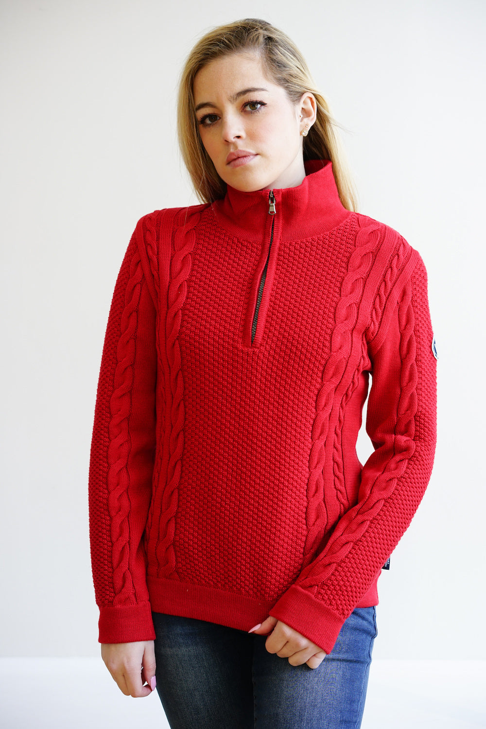 Annika T-Neck Windproof
