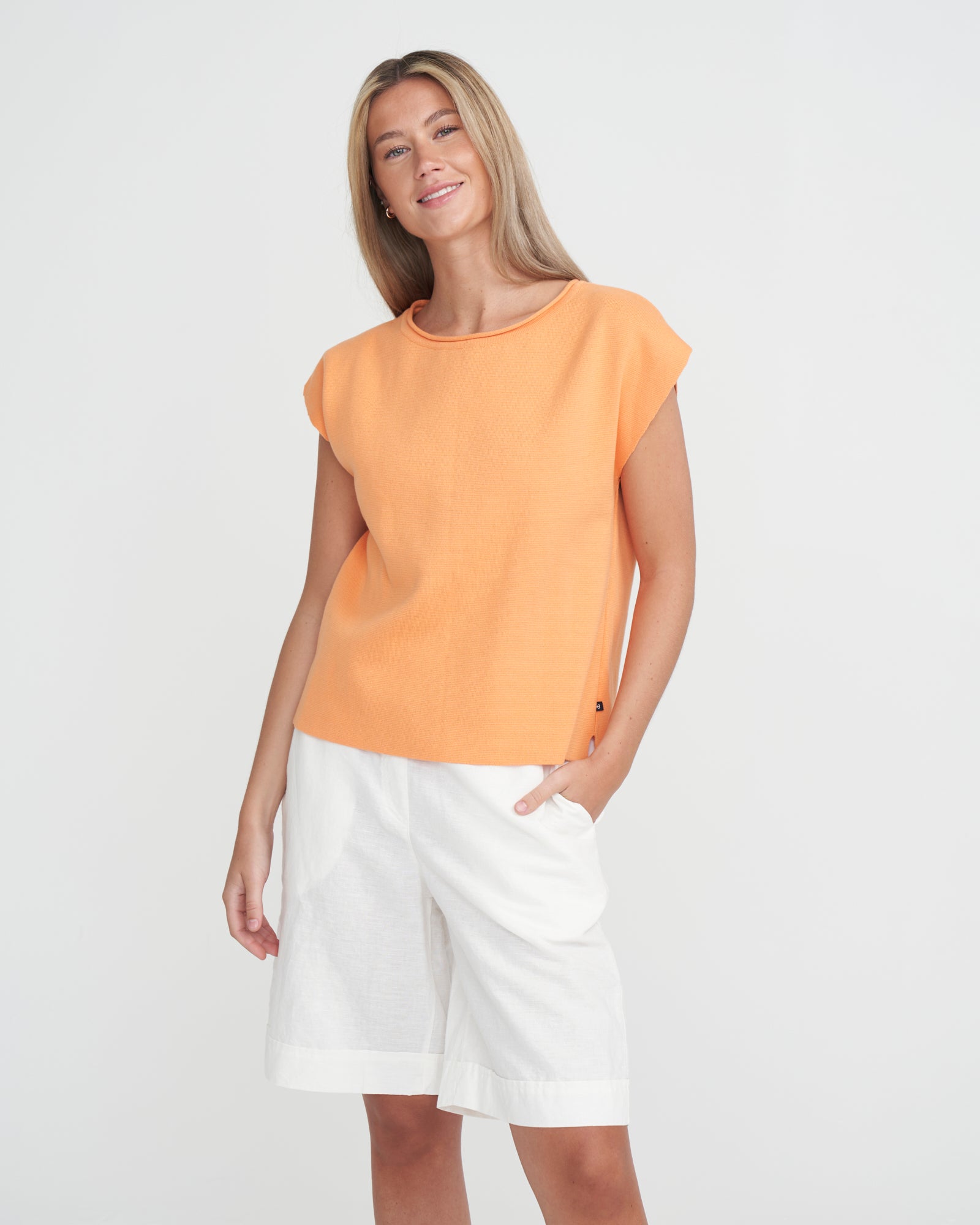 Holebrook_Berit-Capsleeve_S32416_562_1.jpg