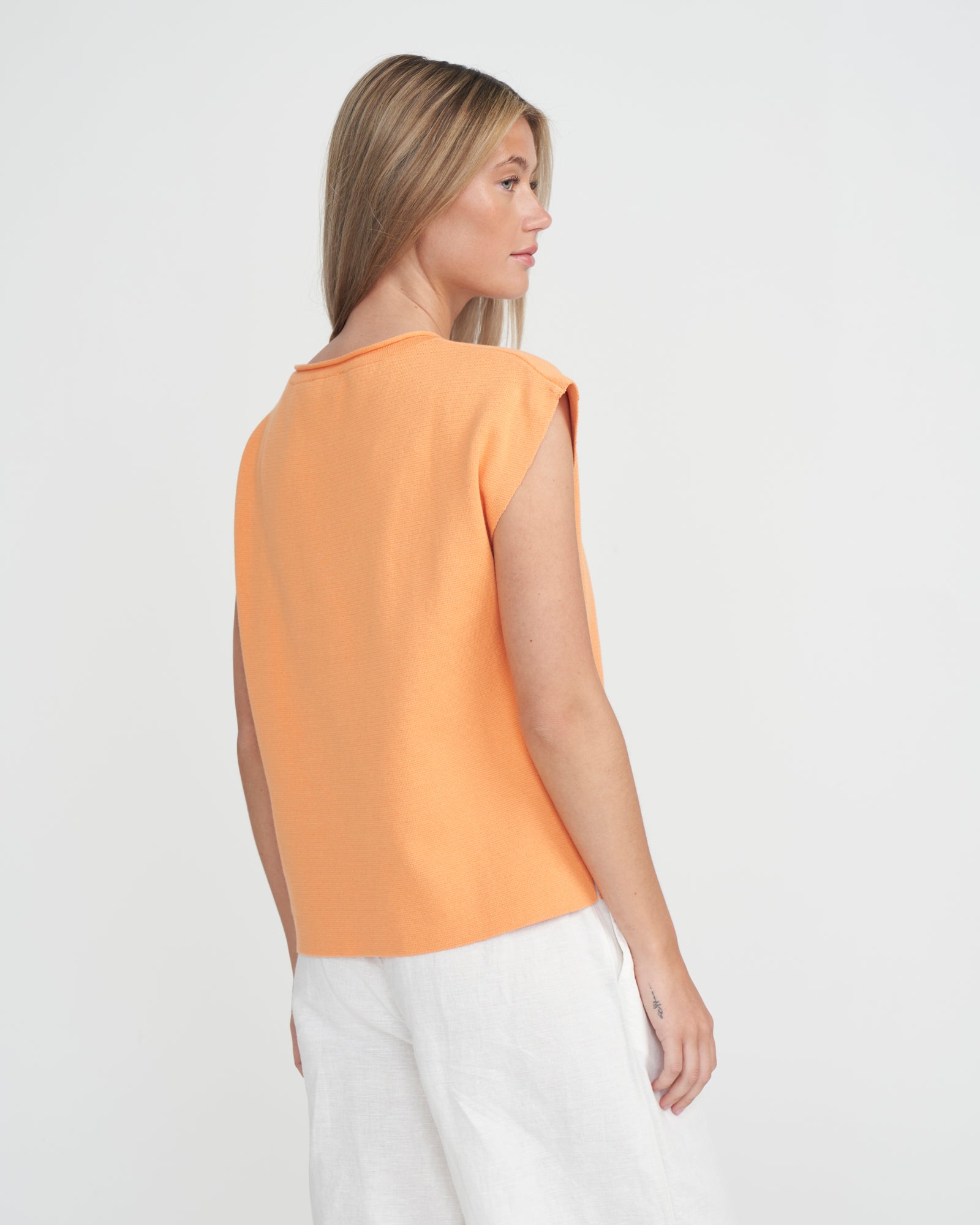 Holebrook_Berit-Capsleeve_S32416_562_2.jpg