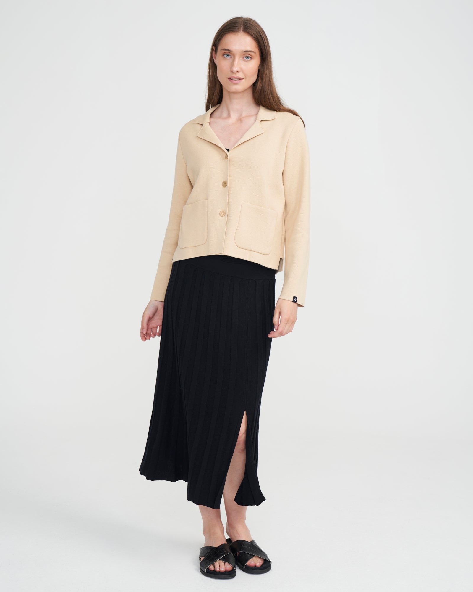 Holebrook_Erika-Jacket_S32102_731_1.jpg