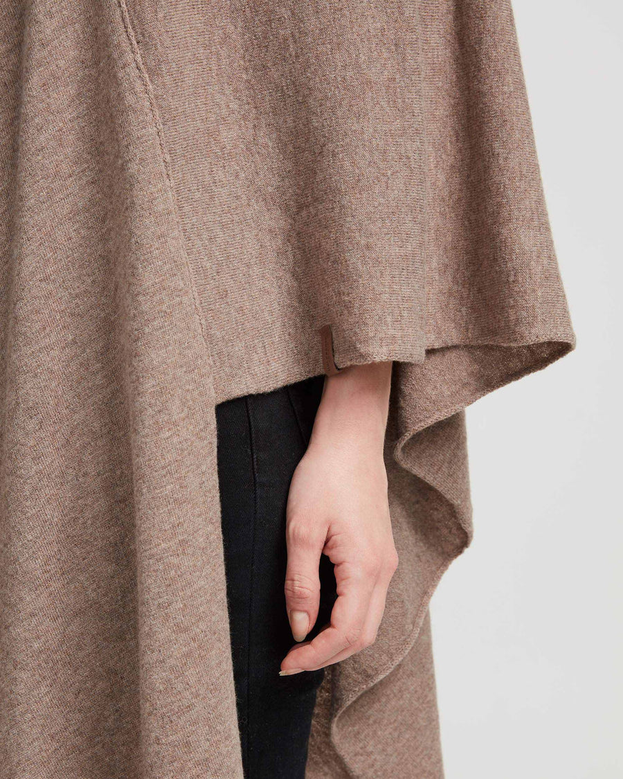 Fia Poncho- Walnut