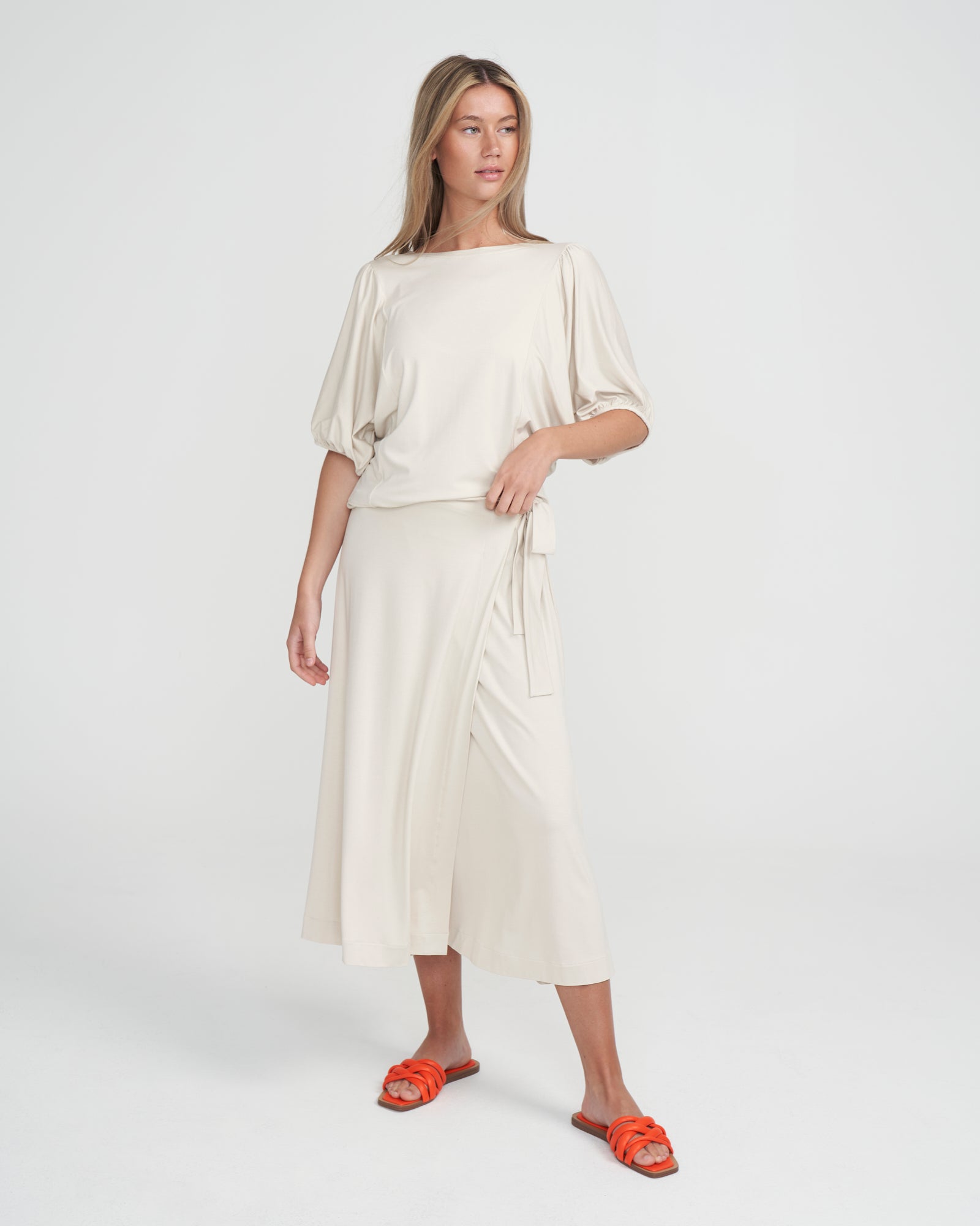 Holebrook_Jennie-Skirt_S32606_710_1.jpg