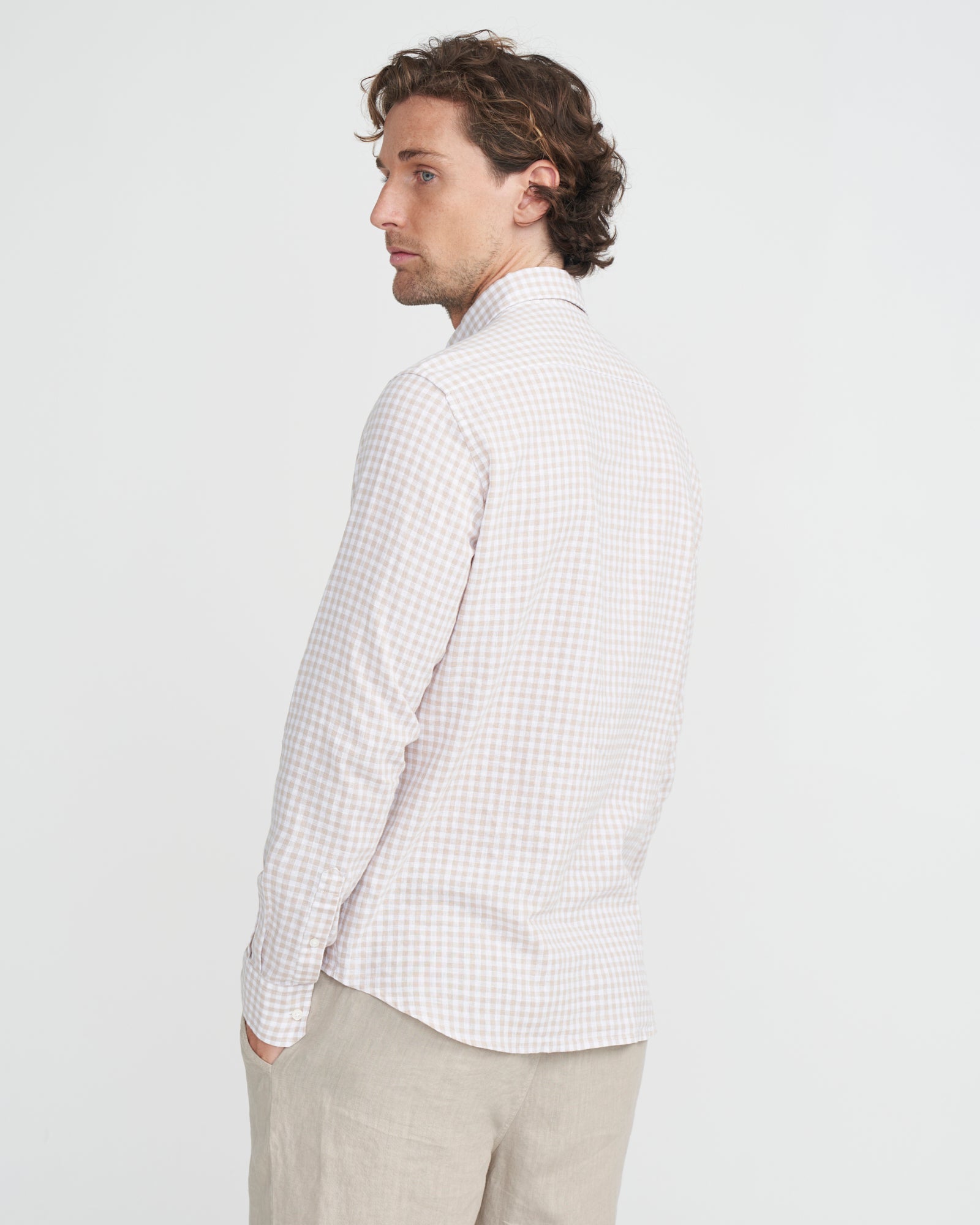 Holebrook_Markus-Shirt_S11302_720_2.jpg
