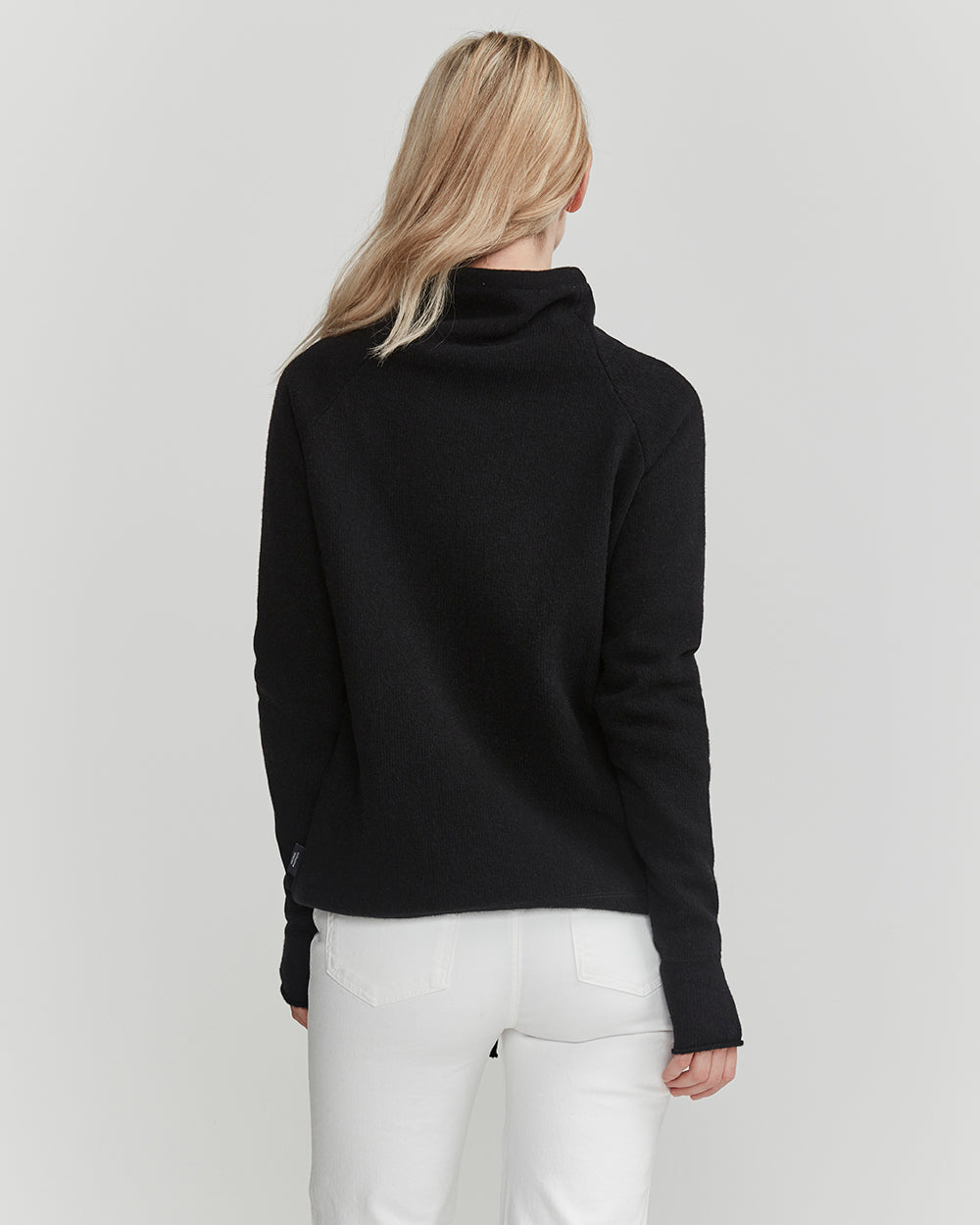 Martina Windproof Sweater-Black