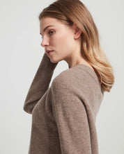 Tessa Crew-Walnut