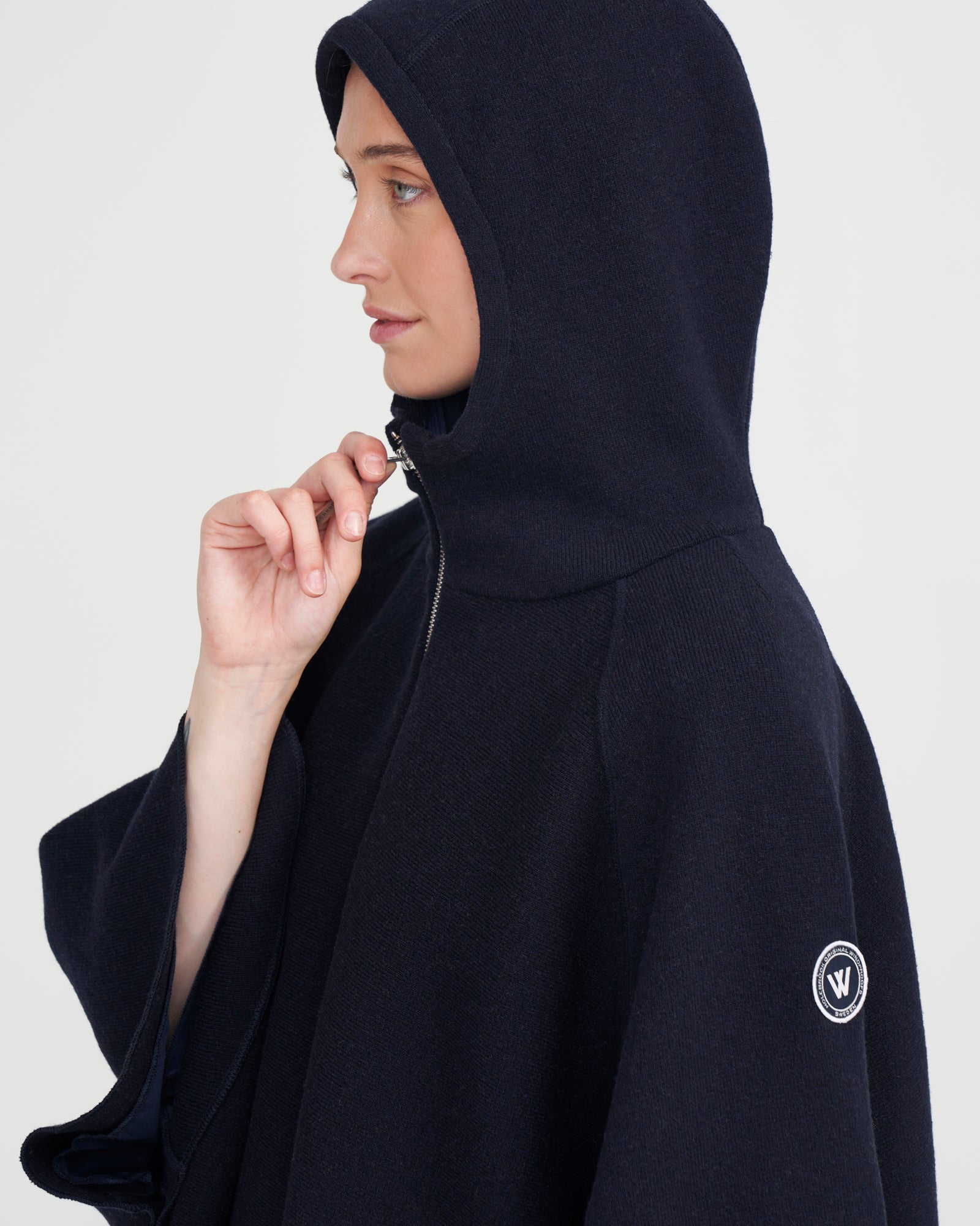Tina Windproof Wool Poncho WP- Navy – Holebrook USA