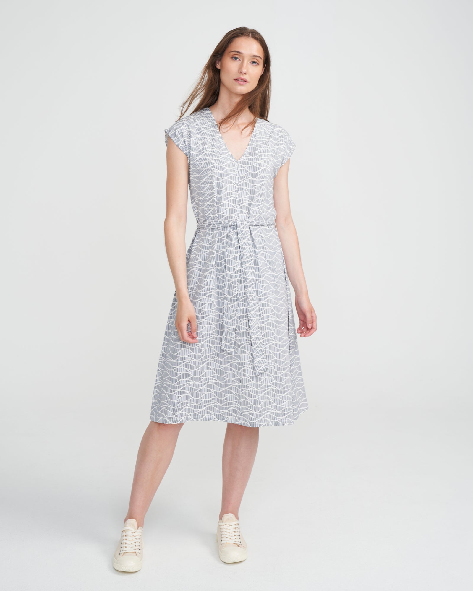 Holebrook_Vera-V-neck-Dress_S32614_131_1.jpg