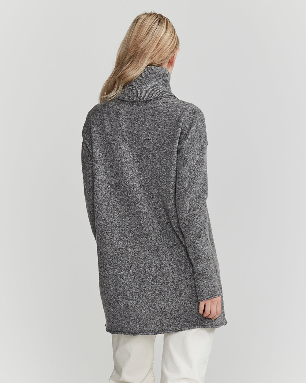 Wanda Crew- Grey – Holebrook USA